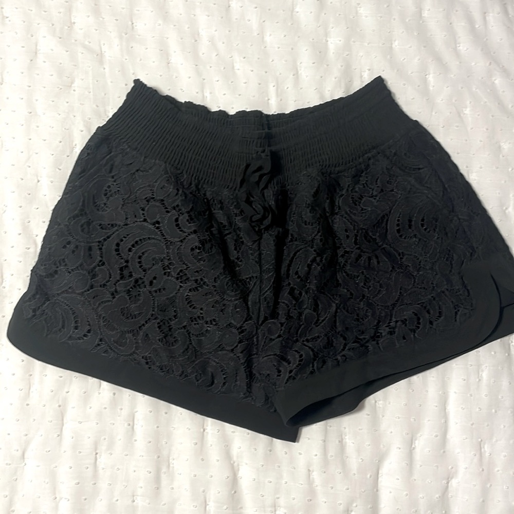 High wasted black shorts